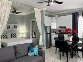 Ocean Breeze Studio With Parking By The Beach